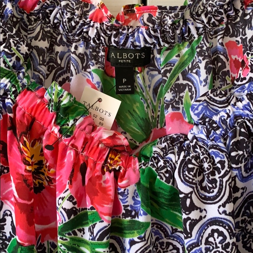 Talbot’s Petite Floral Blouse 100% Polyester Size P NEW